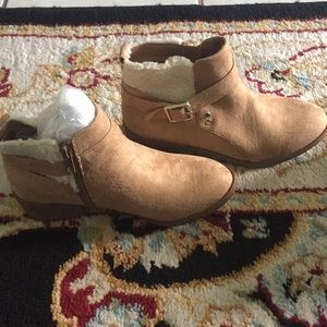 Suede Ankle boot with fur